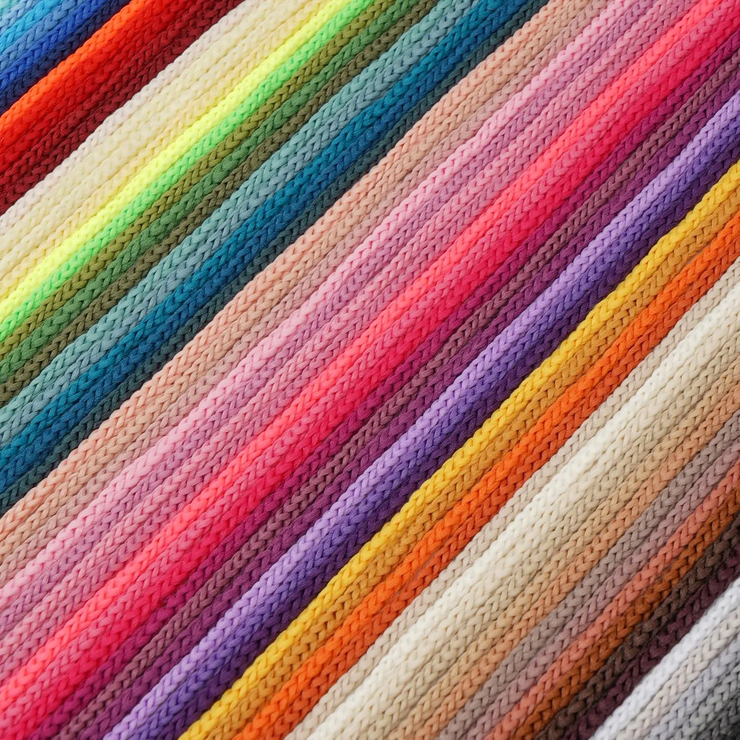 Clowex Polyester Soft Macrame Cord, 2.5-3mm, 191 Yards x 1/9 Inc Turkish Polyester Rope, Braided Yarn for DIY Crafts, Plant Hanger, Wall Hanging, Macrame Bag