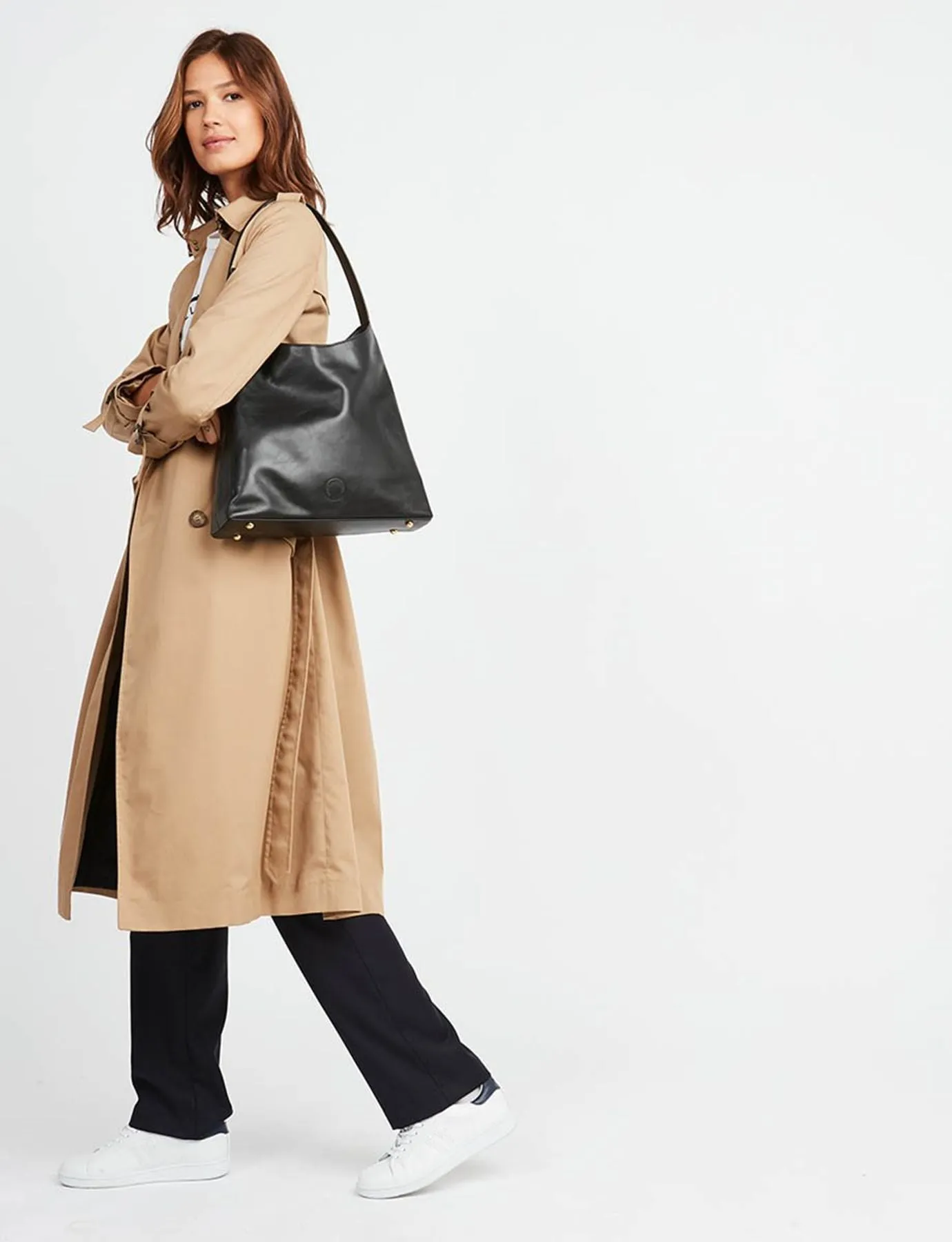Léonore tote bag size M in black leather