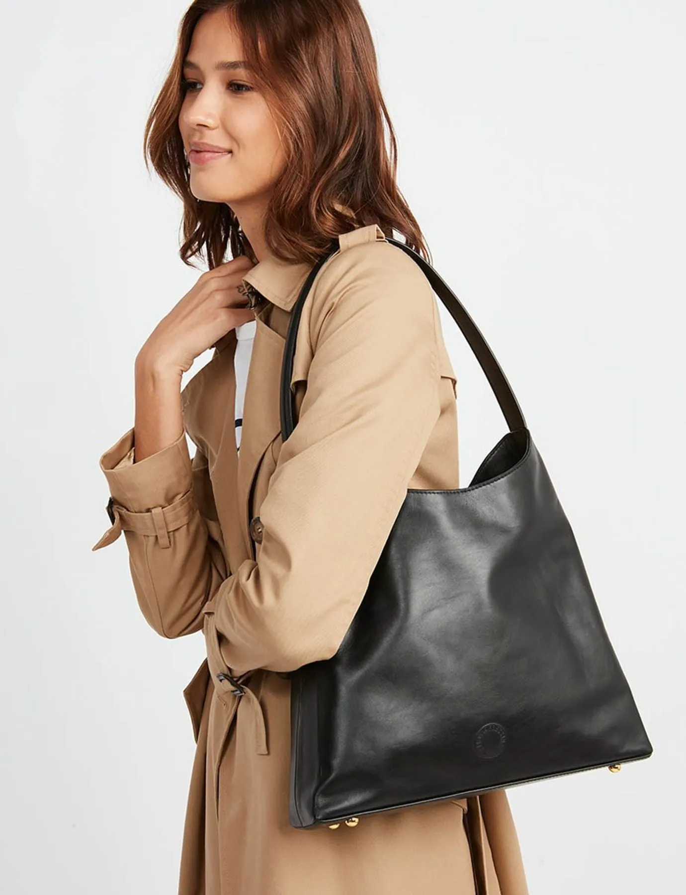 Léonore tote bag size M in black leather