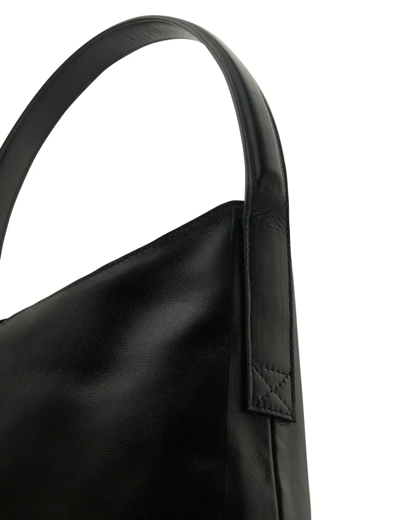 Léonore tote bag size M in black leather