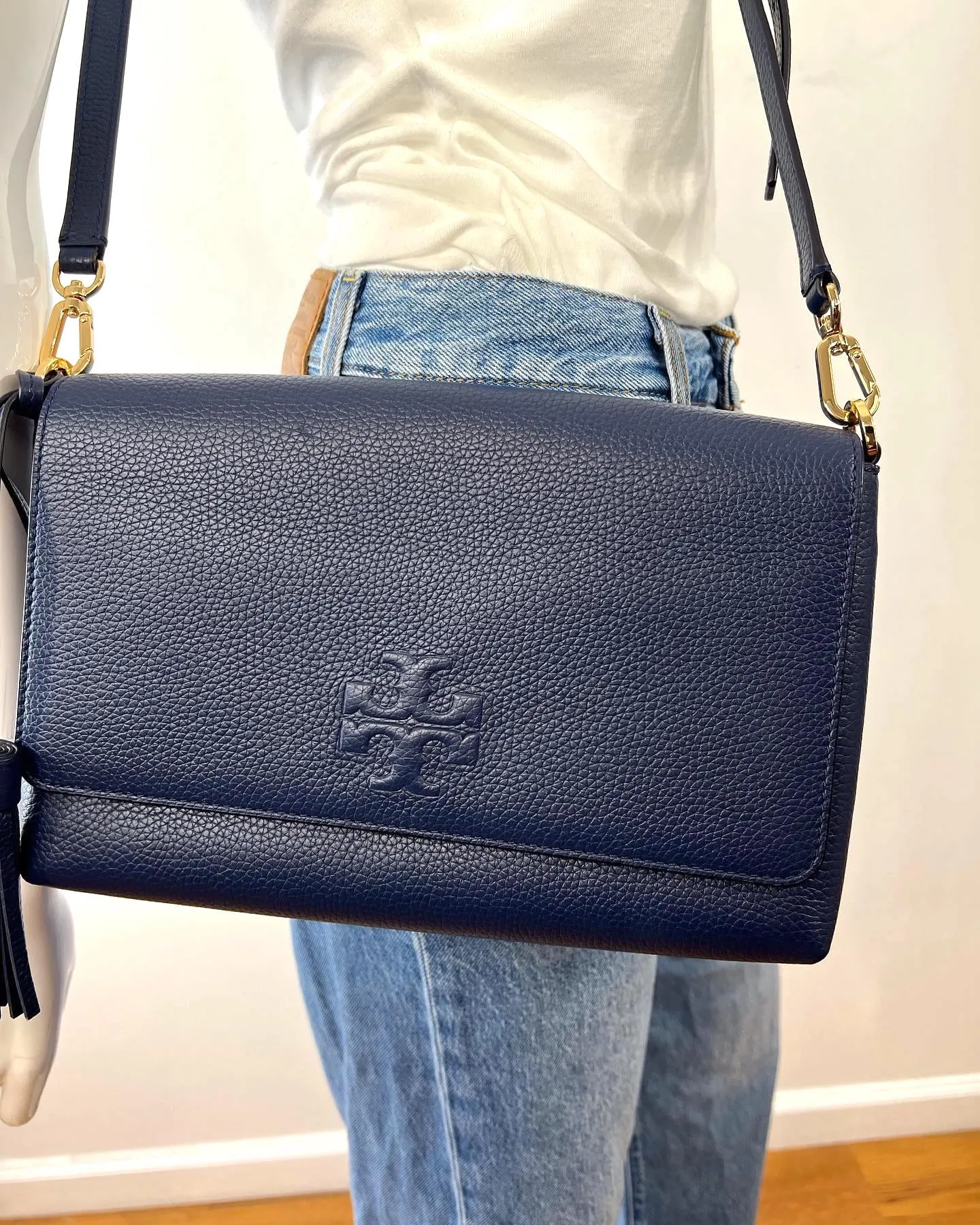 TORY BURCH THEA LEATHER CROSSBODY BAG