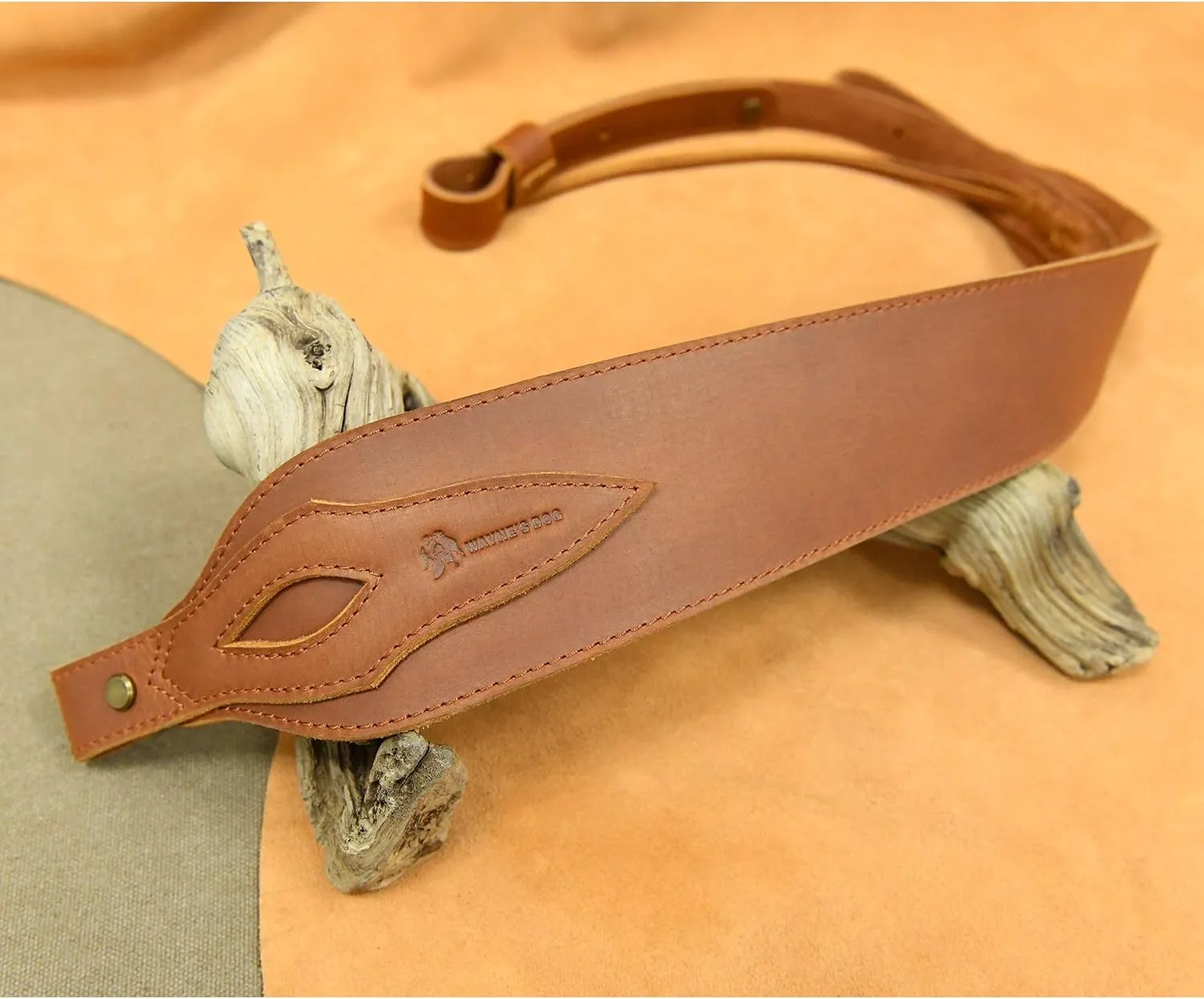 WAYNE'S DOG Leather Gun Sling Adjustable Hunting Rifle Strap with Swivels, Brown & Black