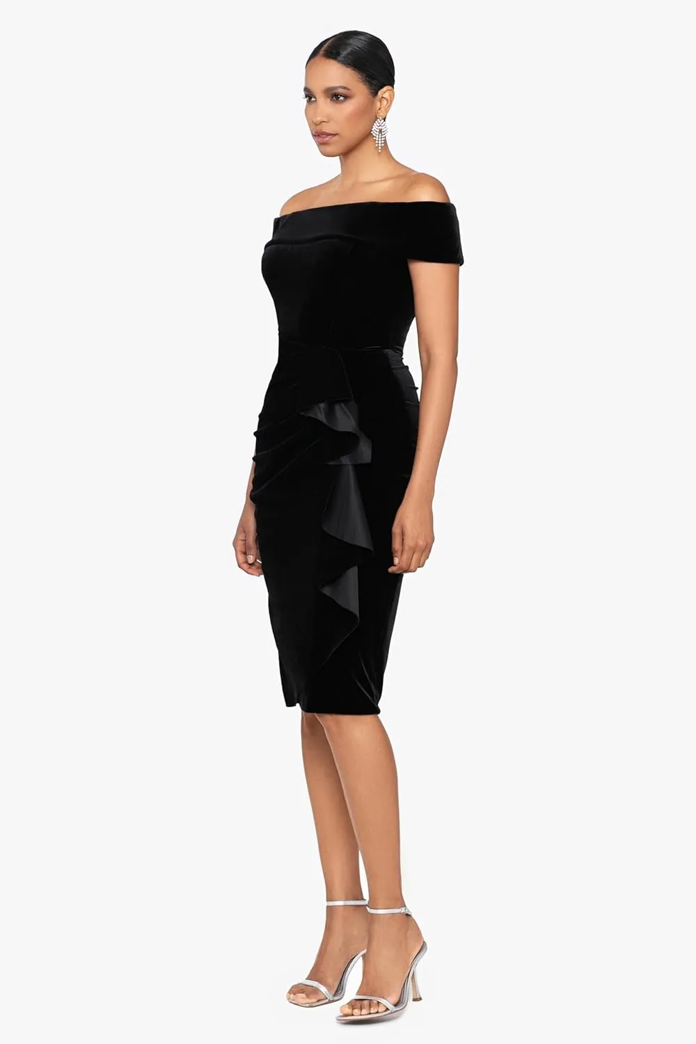 Xscape Women's Off-The-Shoulder Short Ruffle Velvet