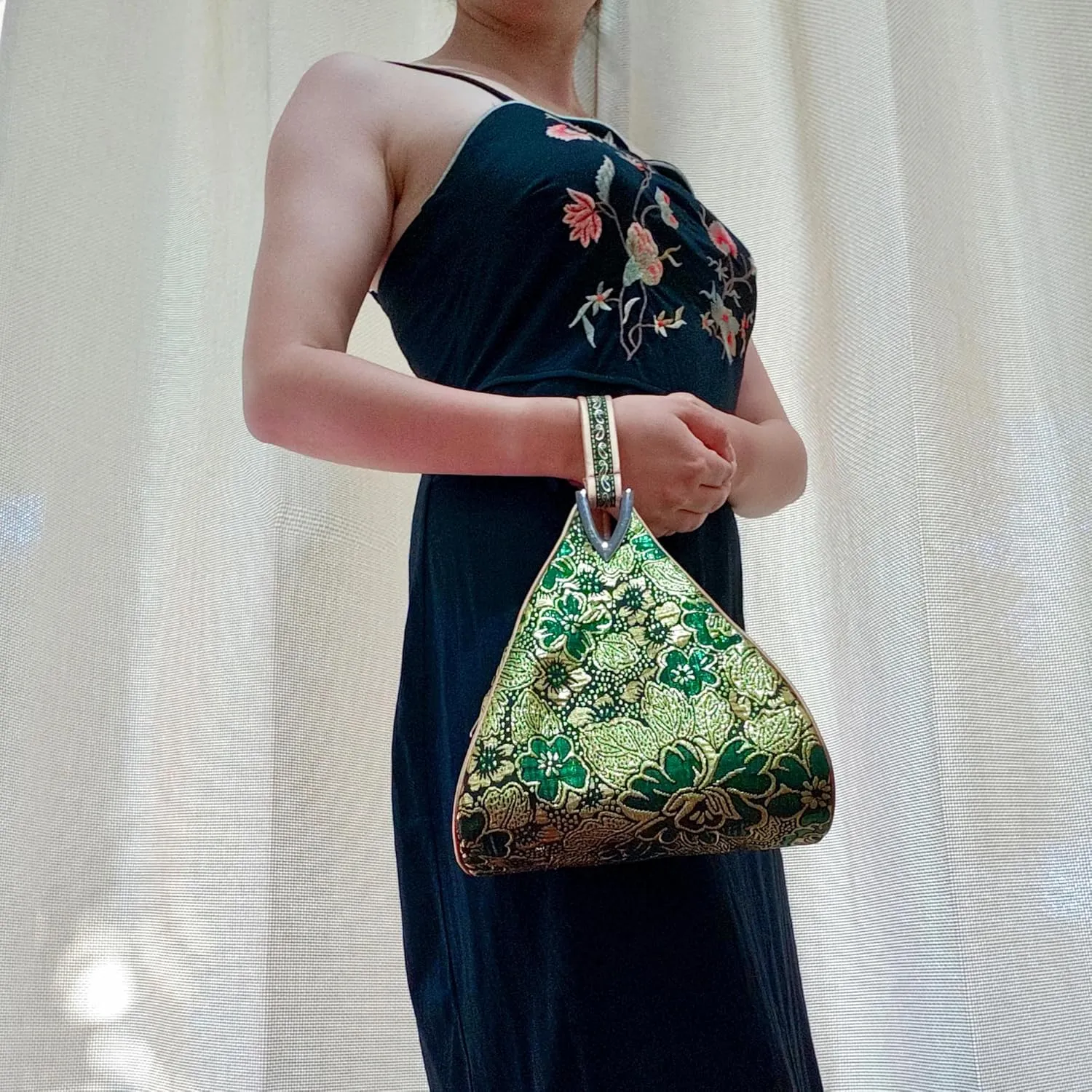Yunjin Cloud Brocade Silk Pyramid Handbag for Women, Lightweight Handbag, Cute Trendy Zipper Tote Bag for Summer Vacation