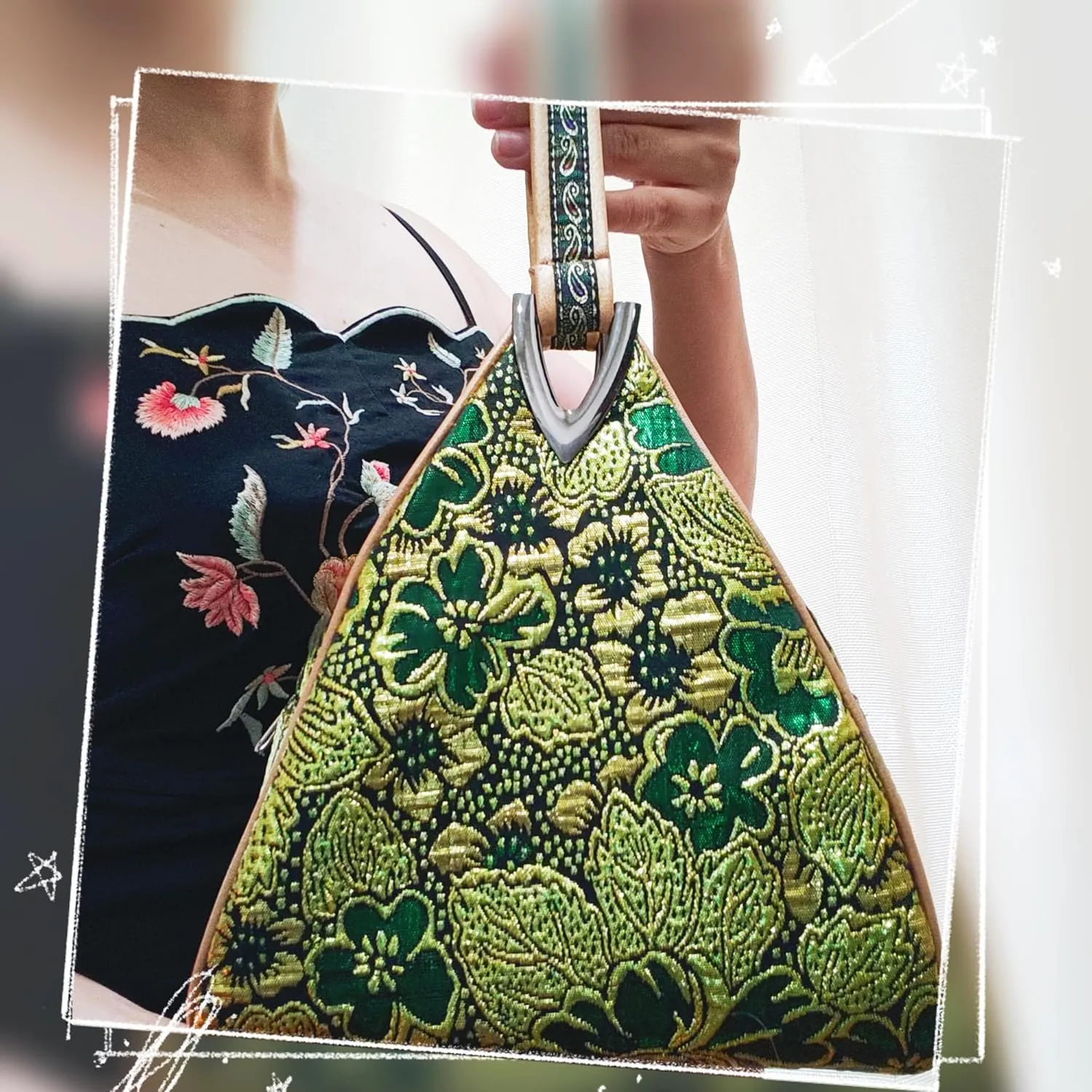 Yunjin Cloud Brocade Silk Pyramid Handbag for Women, Lightweight Handbag, Cute Trendy Zipper Tote Bag for Summer Vacation